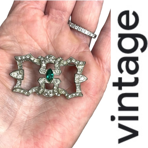 Vintage Jewelry - 1930’s Art Deco Vintage Rhinestone and Faux Emerald Brooch
